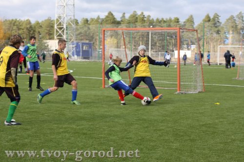 В футбольном турнире "Оранжевая бутса-2011"  участвовало 19 команд из Дзержинска, Решетихи и Нижнего Новгорода.